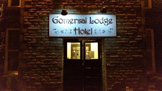 Gomersal Lodge Hotel Cleckheaton Esterno foto